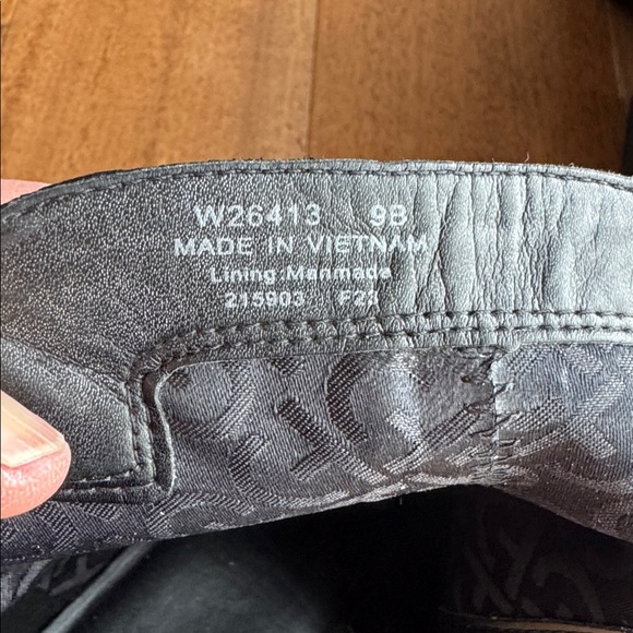 Cole Haan Black Leather Women’s Ankle Boots size 9 - Picture 5 of 10